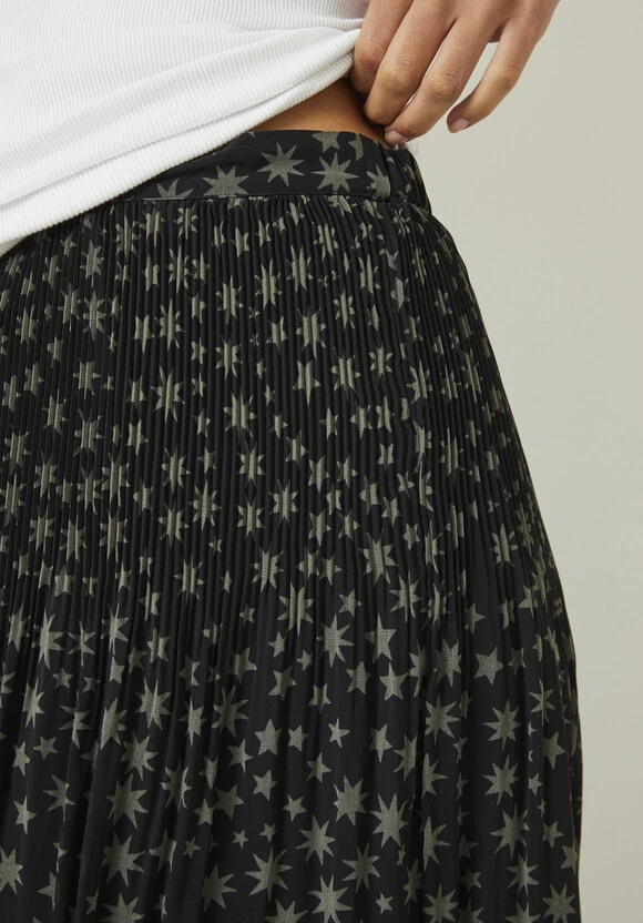 Nevah Pleat Mini Skirt 6 Nevah Pleat Mini Skirt - Image 4