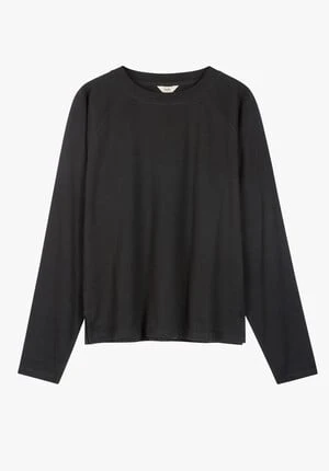 Emilia Ruffle Sweatshirt 10 Emilia Ruffle Sweatshirt - Image 8