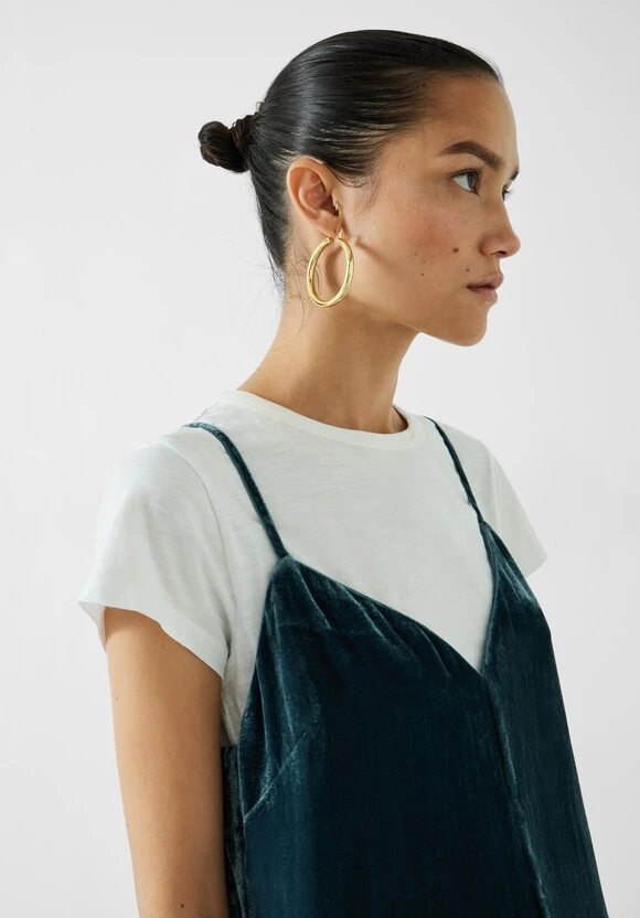 Leila Split Velvet Midi Dress 4 Leila Split Velvet Midi Dress - Image 2